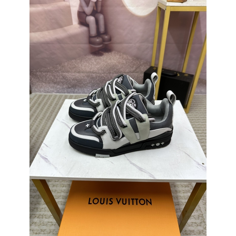 l**is V*t*n sneakers
